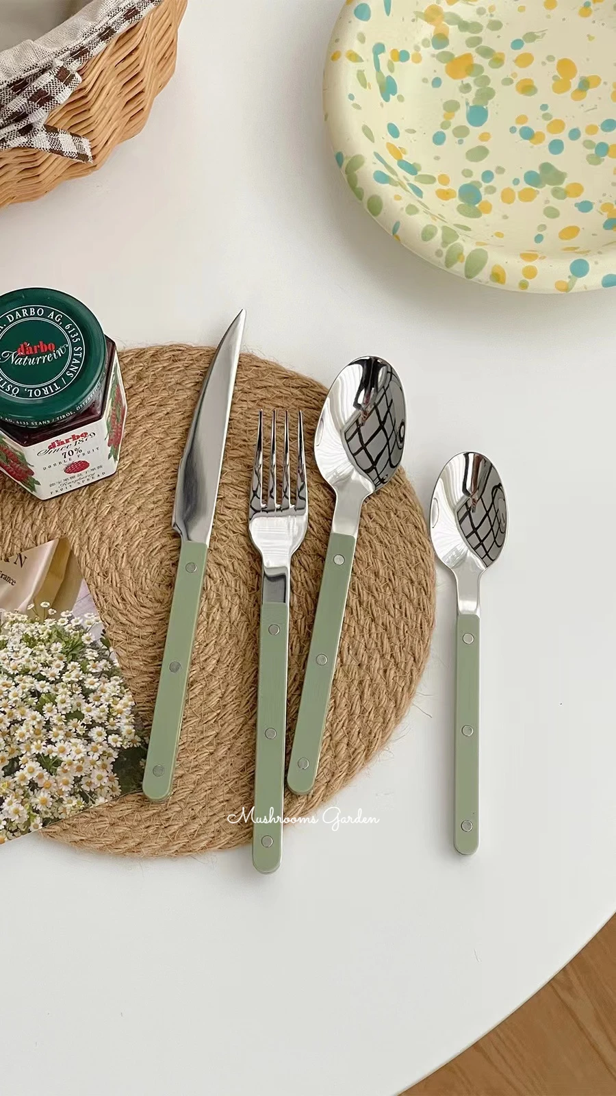 

Avocado Green French Retro Stainless Steel Knife Fork Spoon Steak Knife Salad Fruit Fork Dessert Spoon Western Tableware