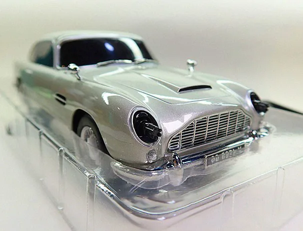 Коллекционная модель автомобиля Aston Martin DB5 из сплава под давлением в масштабе 1/18 |