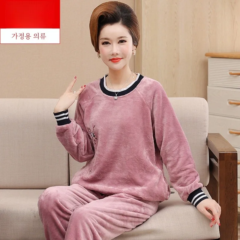 Pajamas Women Autumn and Winter Coral Fleece Set Middle-Aged Cute Casual Version Loose Mom Flannel Homewear