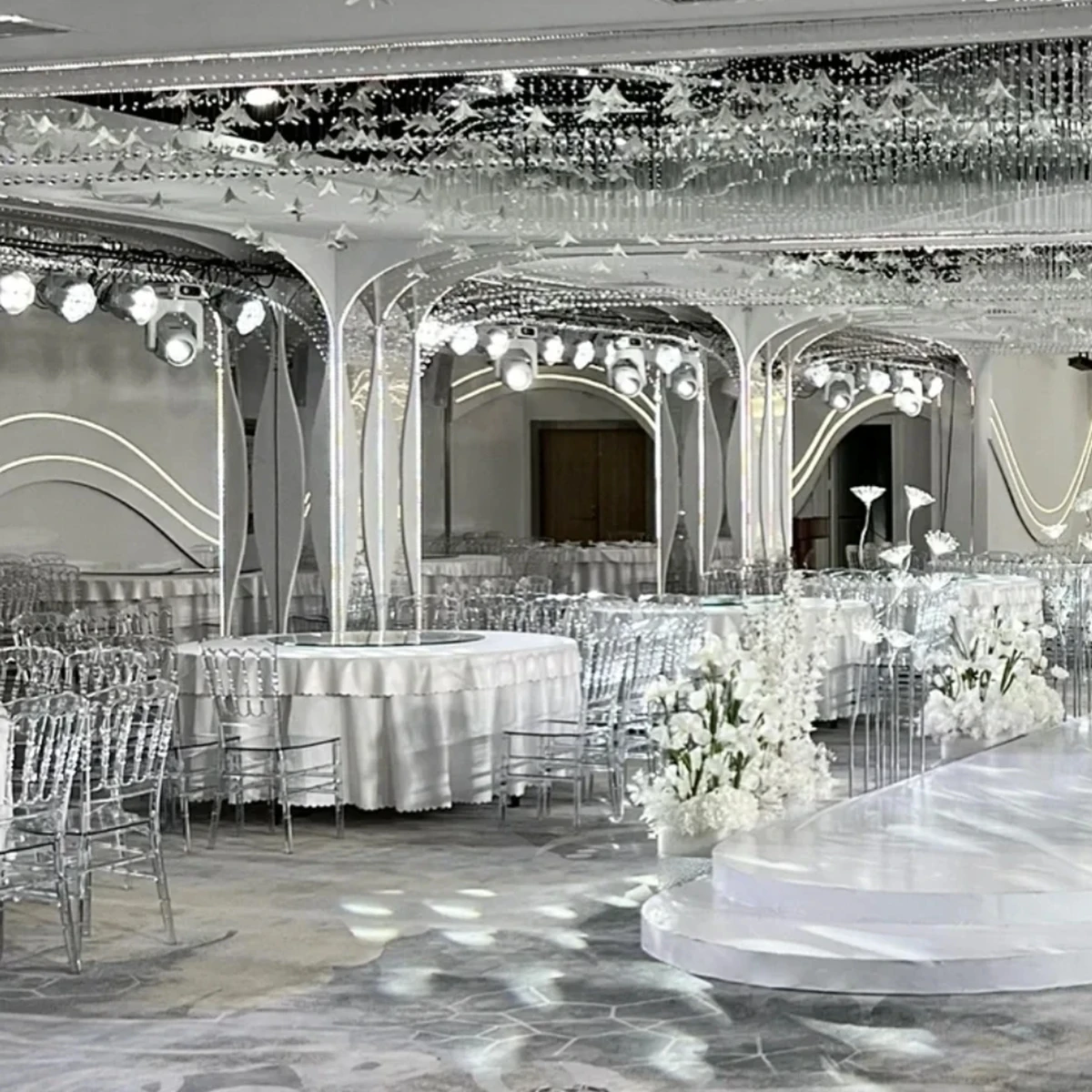 48 шт.) банкетные стулья Тиффани из прозрачной смолы акриловые Chavari оптовая