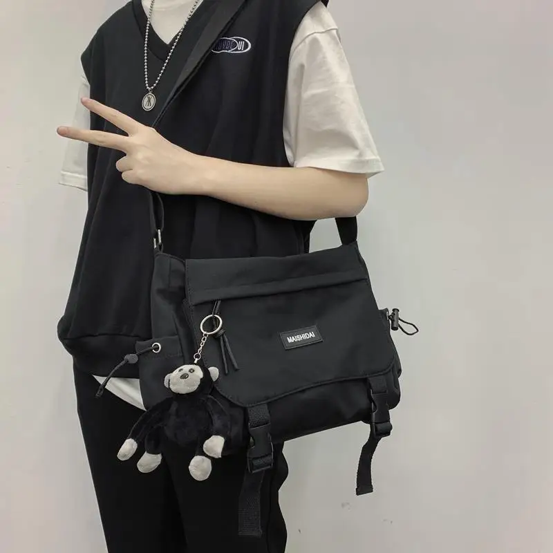 

Women Messenger Bag Large Capacity Female Travel Waterproof Canvas Cross Bag Youth Handbags Shoulder Bag Bags Men Fashion Bag