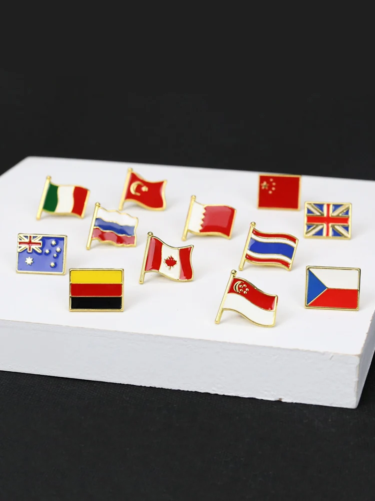 

Cartoon Flag Brooch Pins Design Dress Coat Hat Letter Flags Badges Metal Drop Oil Enamel Pins Decoration Craft Christmas Gifts