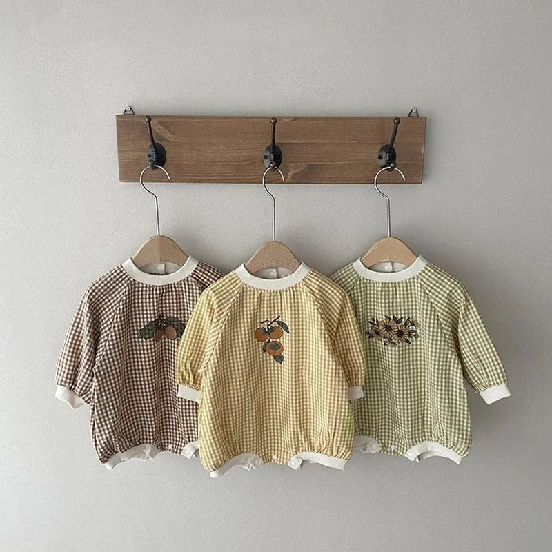 

Spring 2022 baby girl loose long sleeve plaid bodysuits newborn floral printing cotton clothes
