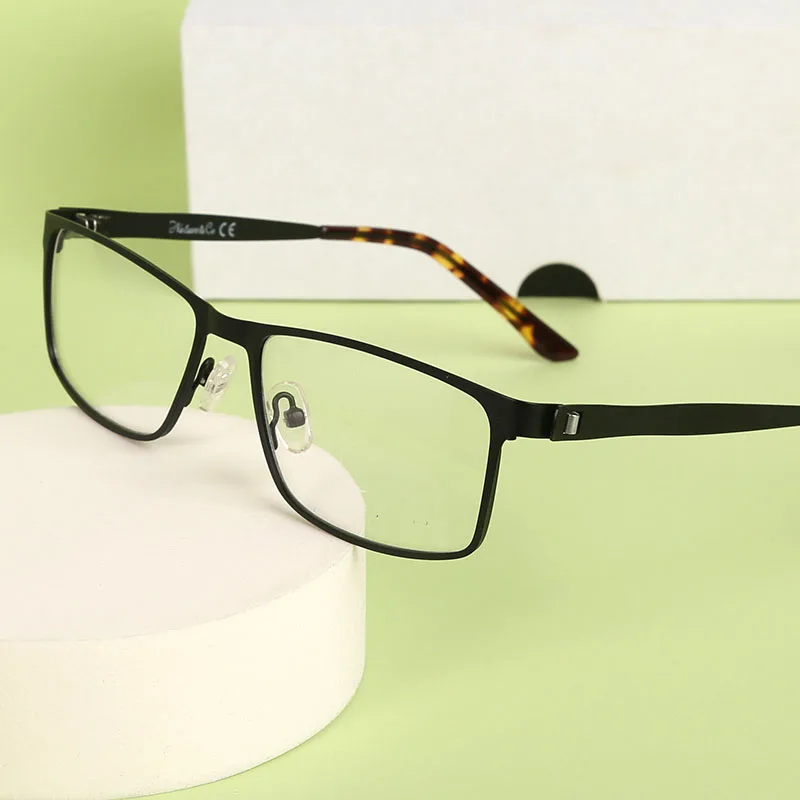

LORETOROSA Vintage Glasses Frame Optical RX Lenses Myopia Hyperopia Eyeglasses For Male Female Business Style Metal Material
