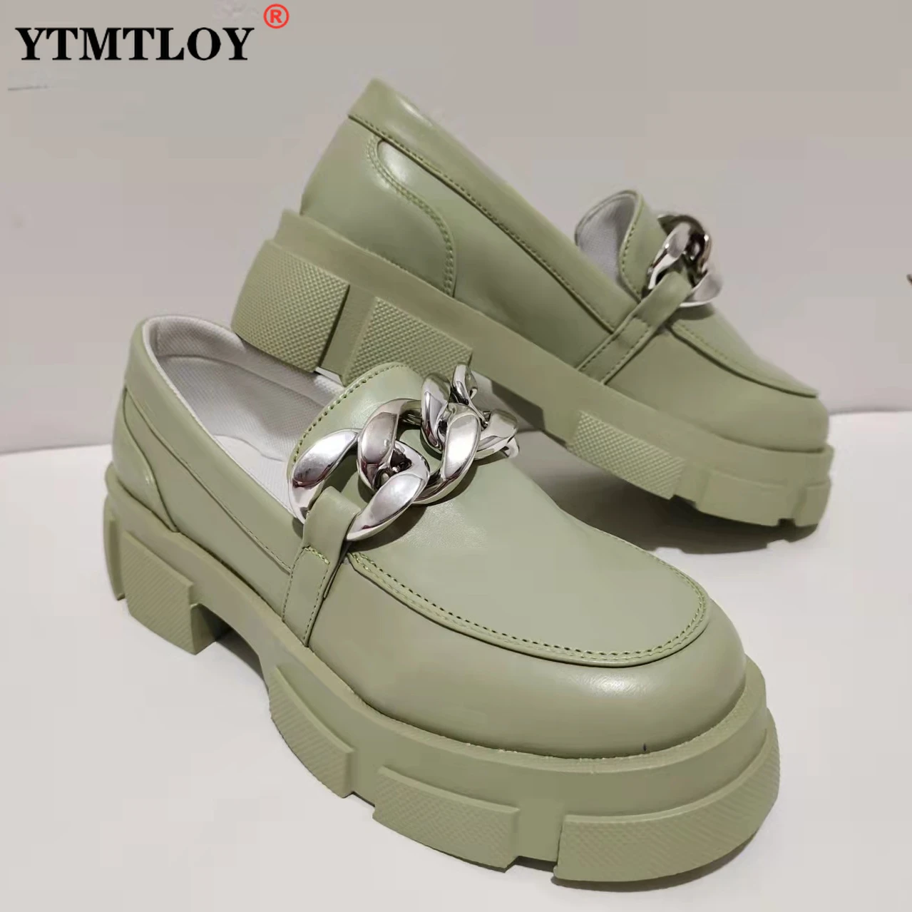 

Platform Loafers New Size 43 Casual Lazy Sneakers Zapatillas Leopard Women Shoes Metal Chain Spell Color Designer Shoes Fashion