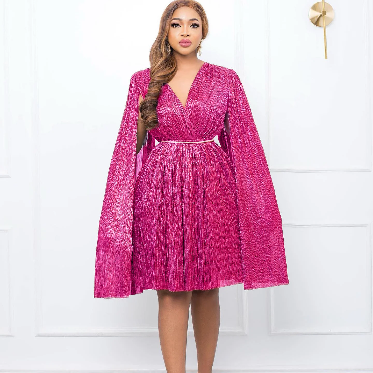 

Женское вечернее платье с V-образным вырезом, длинным рукавом