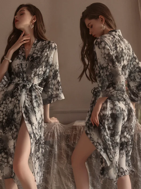 Пикантное нижнее белье с принтом очаровательное элегантное нежное