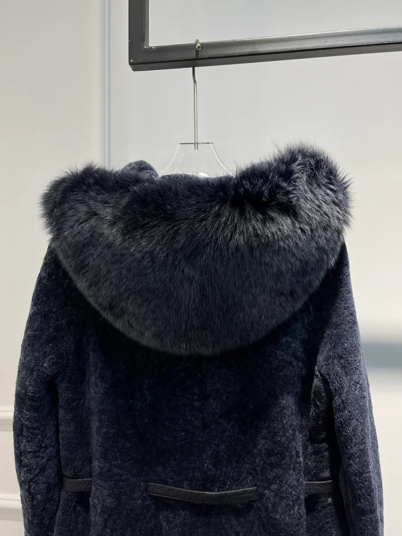 2022 Latest Winter Warming Dark Blue Fur Hooded Midi-length Coats Ladies Top Quality Shearling Jackets with Fringe Belt Women