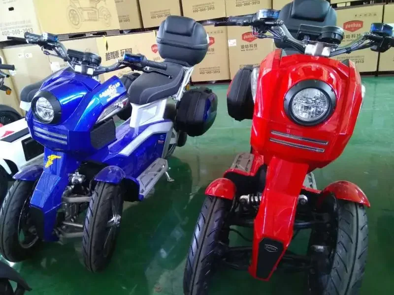 Новое поступление 2023 года хит продаж 2000 Вт/3000 Вт электрический скутер EEC