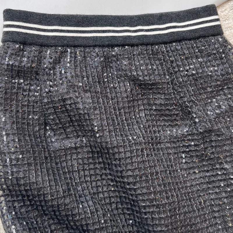 Рисунок 3 - Женская ажурная юбка с высокой талией