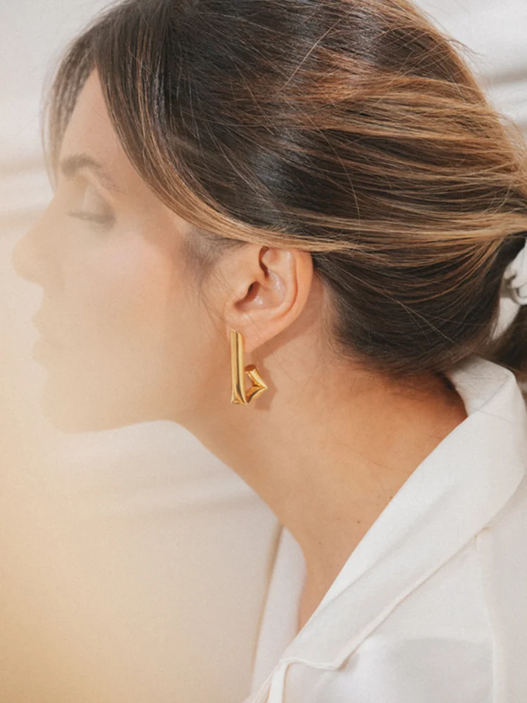 

Женские серьги-гвоздики из латуни, с геометрическим треугольником