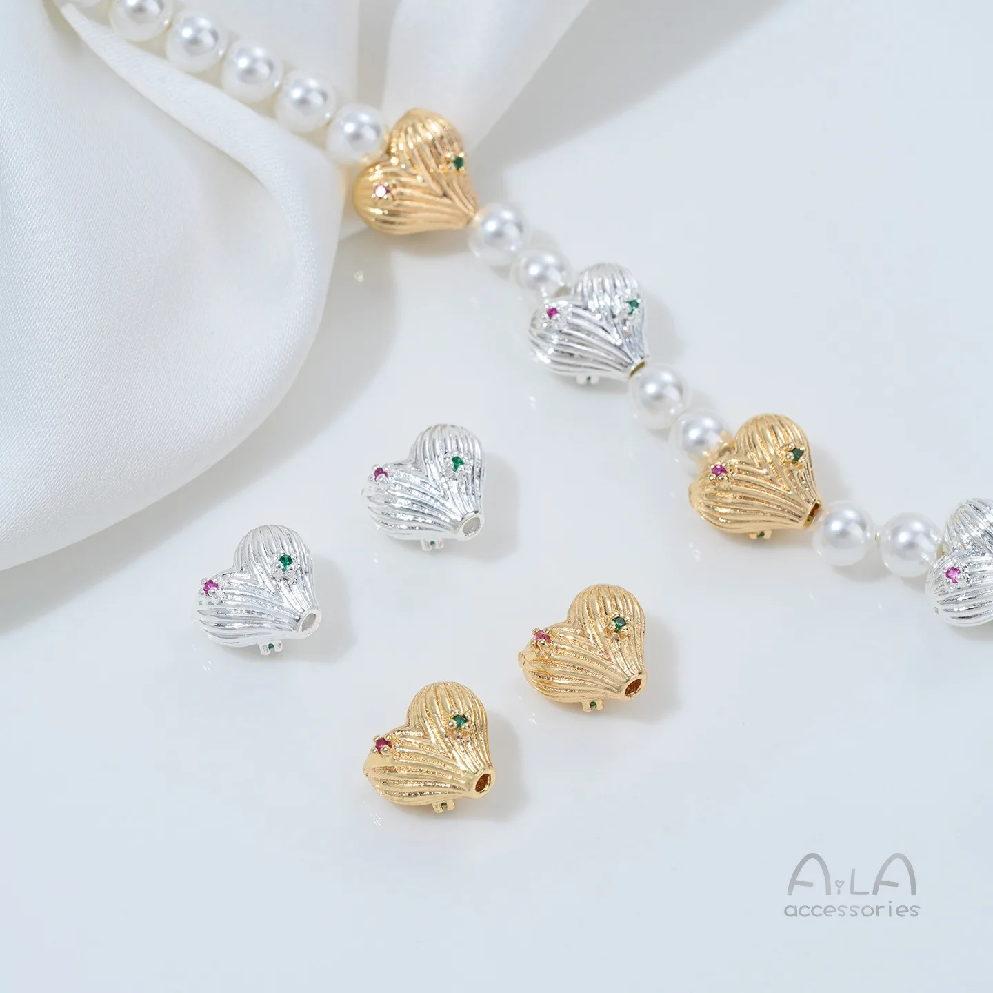 Фото Посеребренные бусины-сердечки с цирконами под золото 14K, разделители для бусин, полосатые, персикового цвета, для рукоделия, материалы для изготовления украшений №1