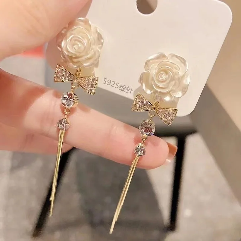 

Tassel Long Style Elegant Flower Earrings for Women in South Korea Light Luxury High Grade Earline Earrings 2023 New Earrings