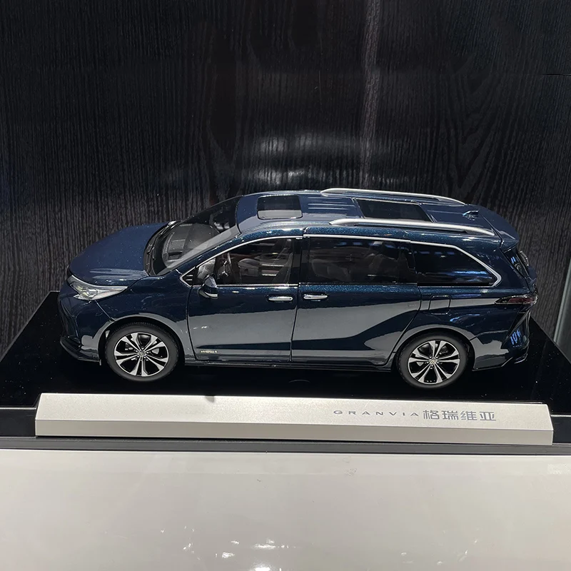 1: 18 GREVIA MPV GRANVIA бизнес-автомобиль модель автомобиля из сплава + маленький подарок