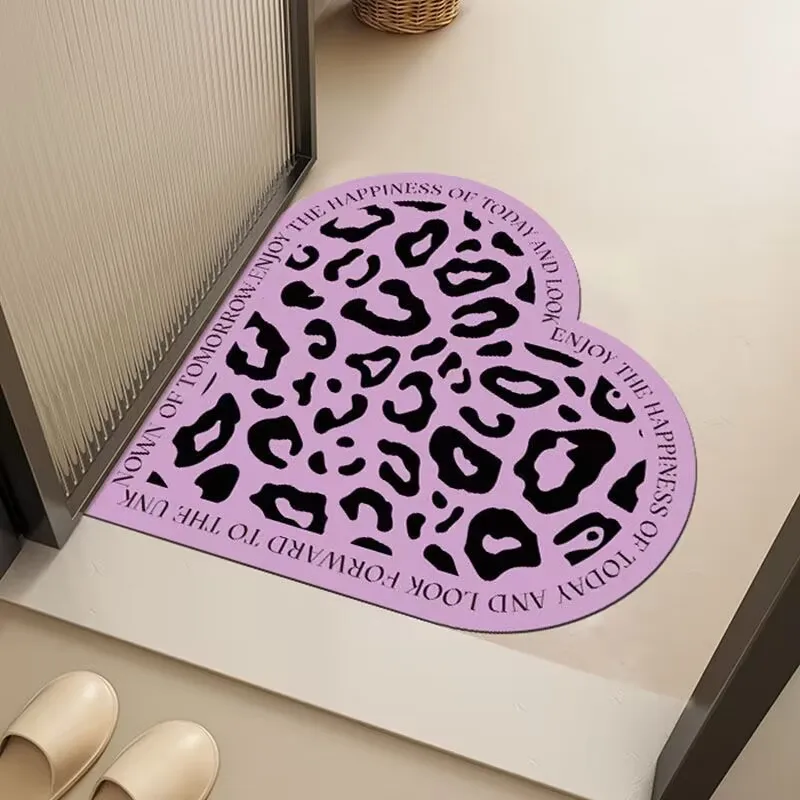 

Heart-Shaped Bathroom Suction Entry Door Water Floor Mat Diatom Ooze Floor Mat Bathroom Mat Toilet Non-Slip Carpet
