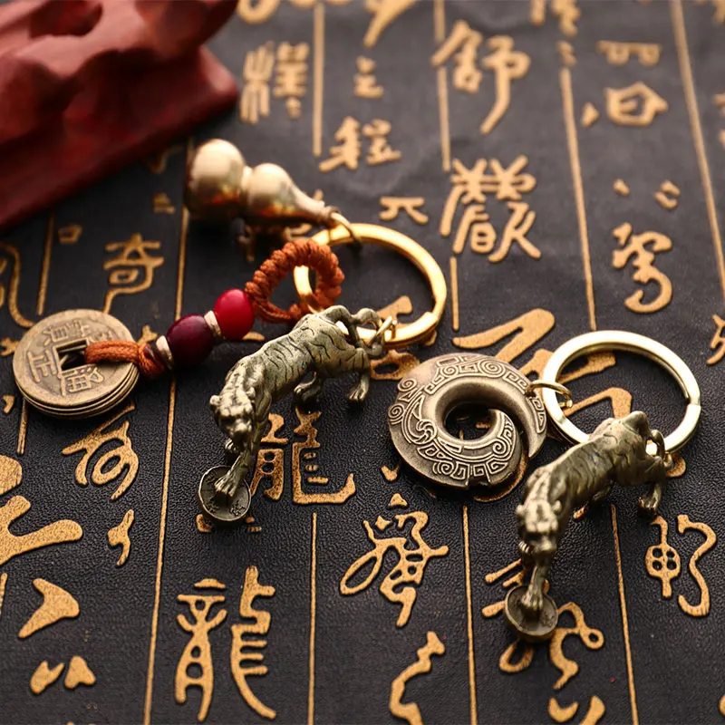 

2022 Brass Zodiac Tiger Animal Keychain Copper Shouting Beast Car Keyring Handmade Craft Bronze Forest King Bag Hanging Pendant