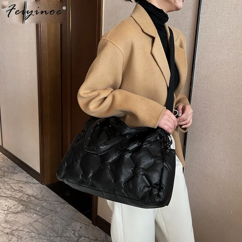 

Winter new Large Capacity Shoulder Bag for Women Waterproof Nylon Bags Space Pad Cotton Feather Down Bag Large Bag with Shoulder