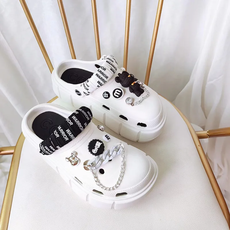 New Arrivals 13 Pcs/Set Woolly Bear Lace Set Designer Chain Shoe Trend Quality Clogs Shoe Decorations Elegant Lovable