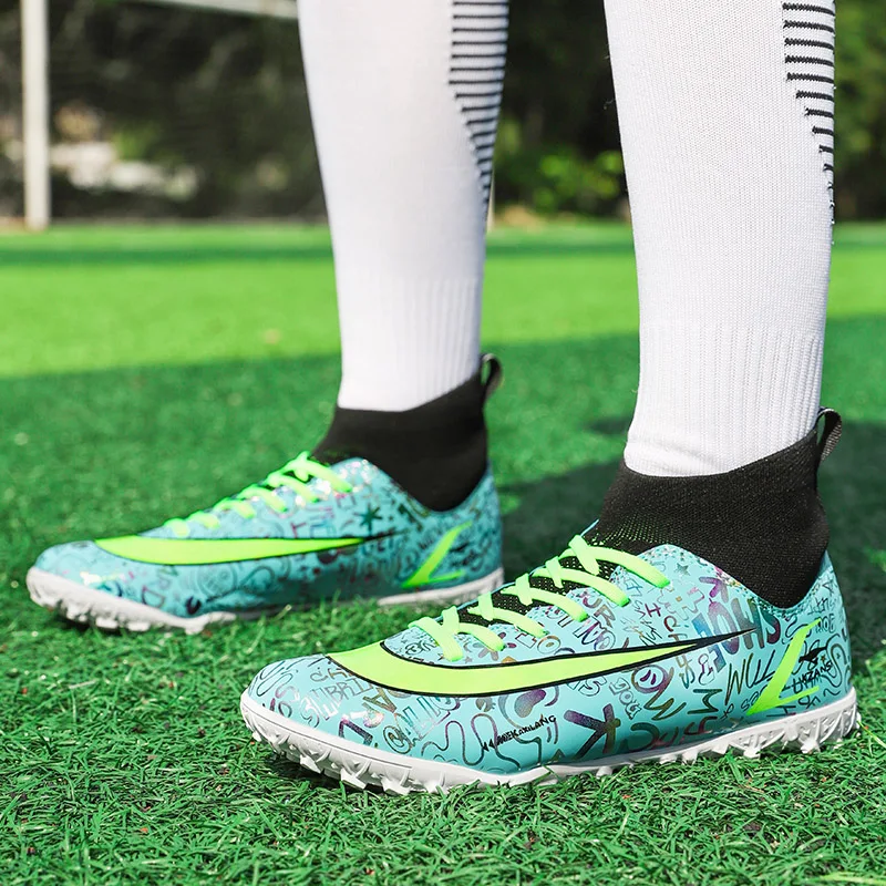 New Colorful Leather Print Soccer Cleats Men Outdoor Turf Soccer Shoes For Men Professional Football Boots Men chuteira society