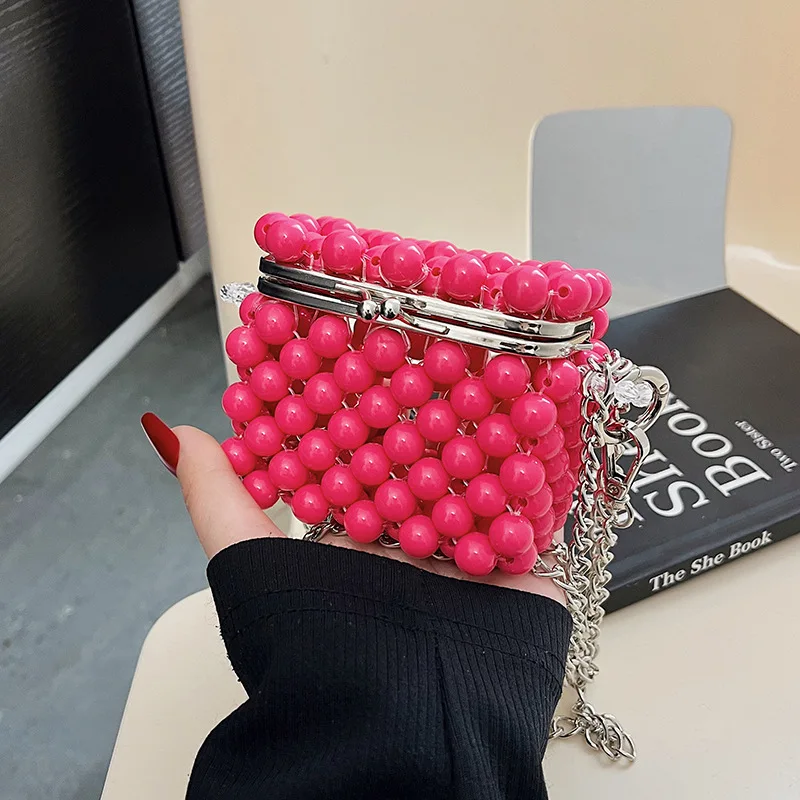 

2023 New MiNI Handmade Beaded Hollow Pearl Bag Fashion Handbag Woven Mini Bucket Bag Solid Color Diagonal Mobile Phone Coin Purs