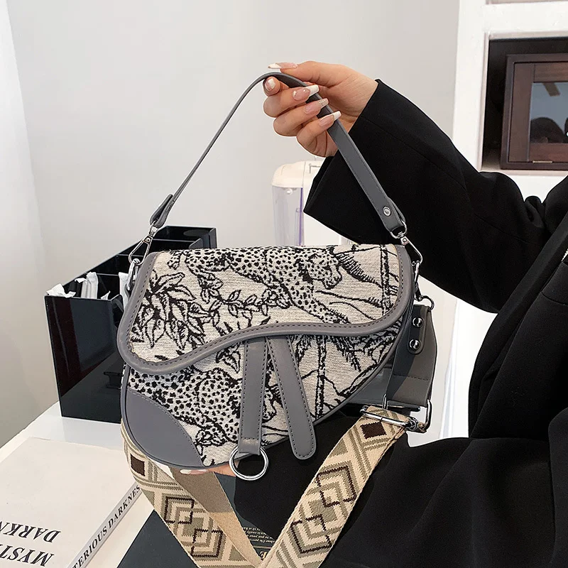 

Женская сумка 2022, модная сумка-седло, модная сумка-мессенджер через плечо с принтом джунглей и животных, женская сумка через плечо