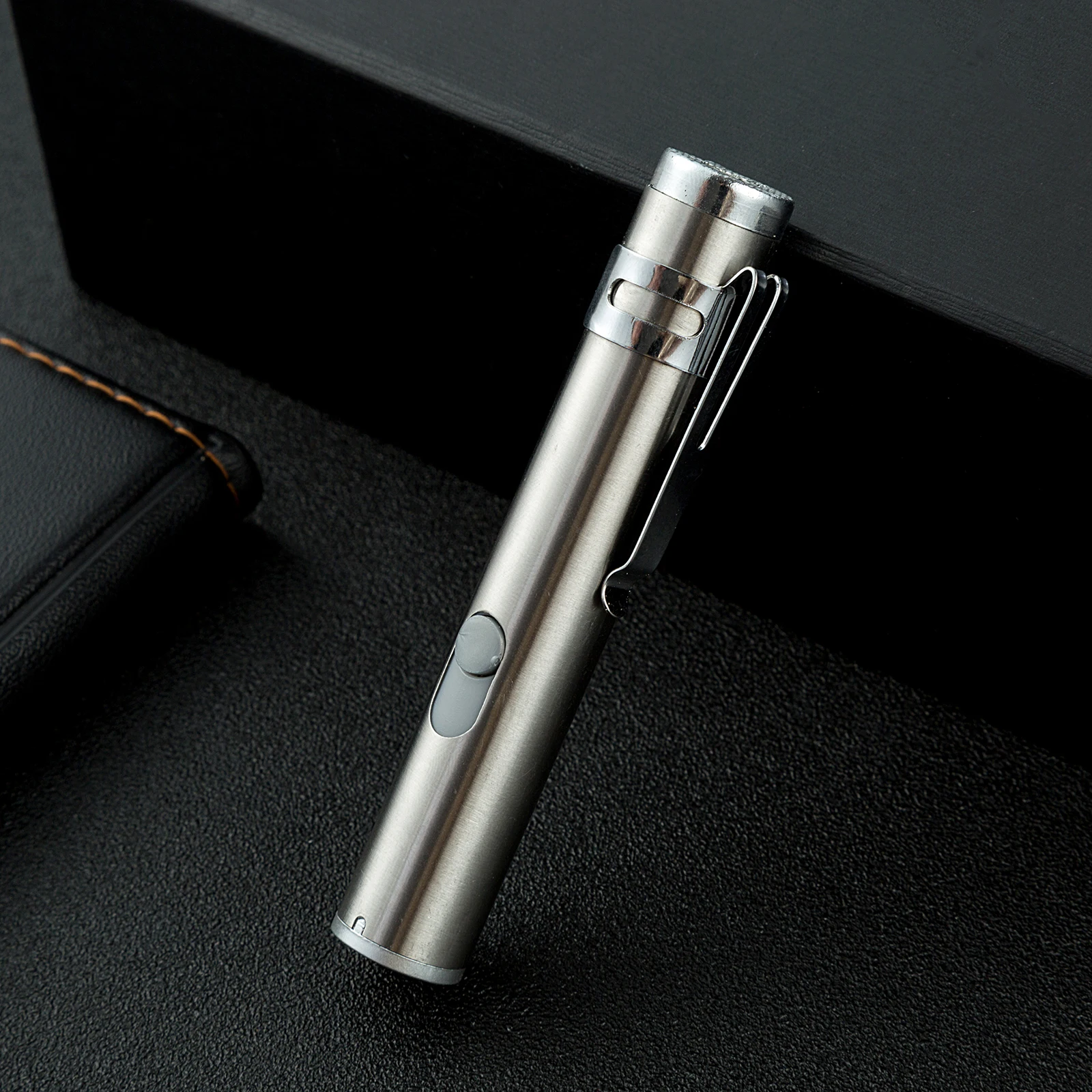 

Игрушка для кошек 3 в 1, USB перезаряжаемая интерактивная игрушка-кошка, ручка для тренировок, фонарик, Интерактивная игрушка