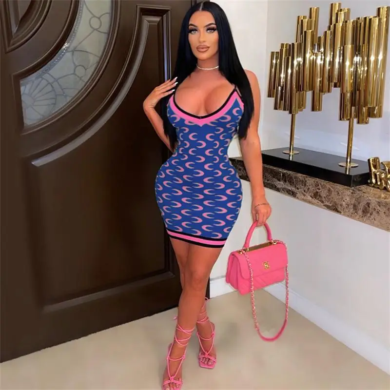 Женское трикотажное мини-платье без бретелек с открытой спиной - купить по