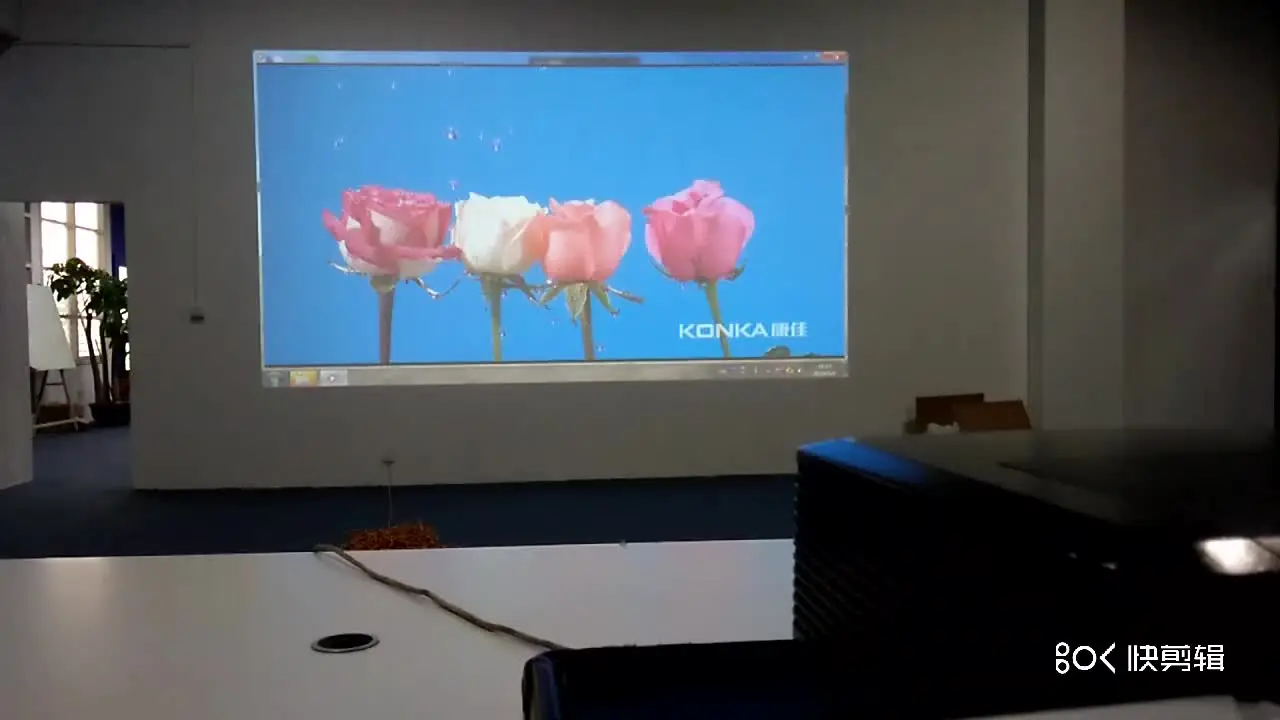 

High Lumens model 570X 3LCD outdoor projector for Business and Education Projector better than short throw projector