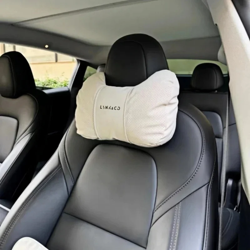 Фото Подушка для подголовника автомобиля из замши для LYNK&CO 01, 02, 03+, 05, 06, 09 PHEV, 09 Summer S-Class, защитная подушка для шеи №1