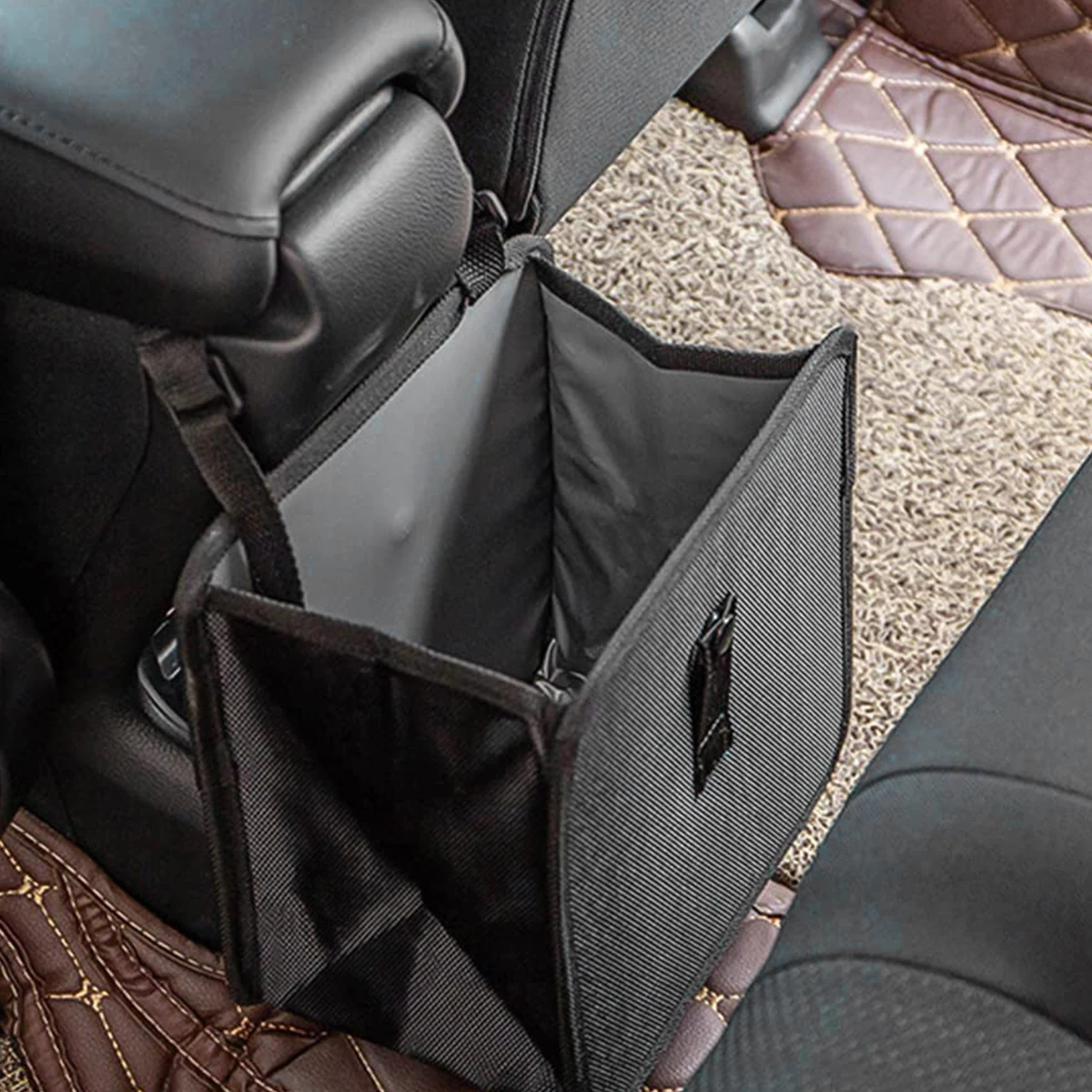 

Foldable Car Trash Can 6.58L Car Trash Organizer Bin Portable Hanging Car Dustbin Storage Bag with Adjustable Strap Waterproof O