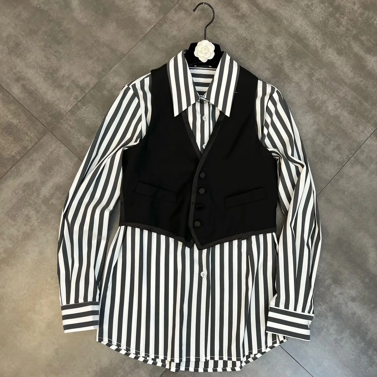 

ZCSMLL Spring 2022 Lapel Long Sleeve Vertical Striped Shirt with Vest Niche Ins Wind Two-Piece Set Women Shirt Tide