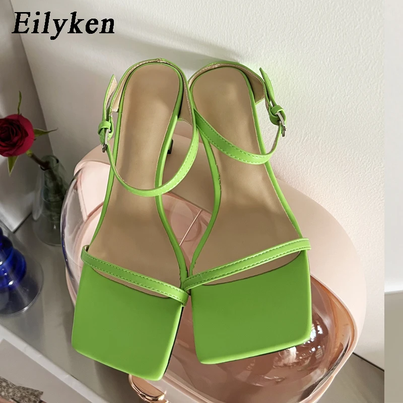 

Eilyken/женские тапочки с квадратным носком и пряжкой; Шлепанцы на низком каблуке с ремешками; Сандалии; Вьетнамки; Женские вечерние шлепанцы