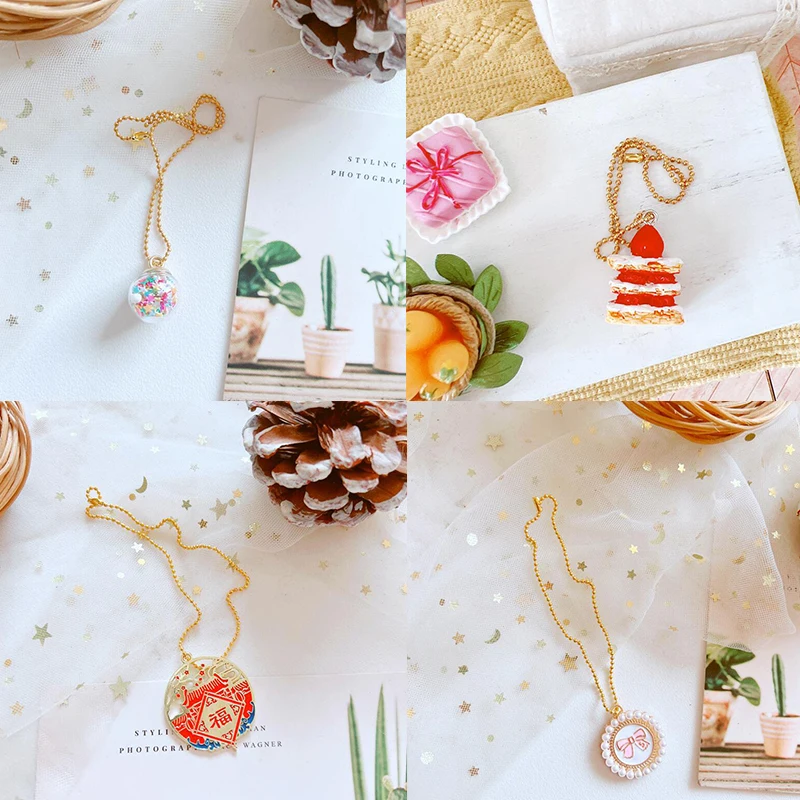 

1Pcs 20CM Doll Toy Necklace Accessories Stuffed Doll DIY Clothes Accessories Simulation jewelry Necklace Doll Party Toy
