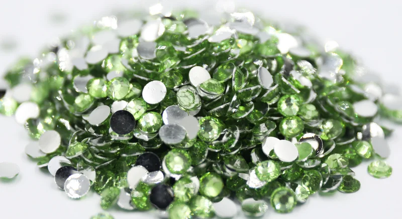 

Цветные Заводские стразы Peridot 3 ~ 6 мм, пластиковые стразы без горячей фиксации в упаковке, пластиковые украшения для ногтевого дизайна одежд...