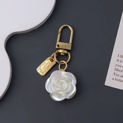 Брелок с камелией Tiffany & Co.