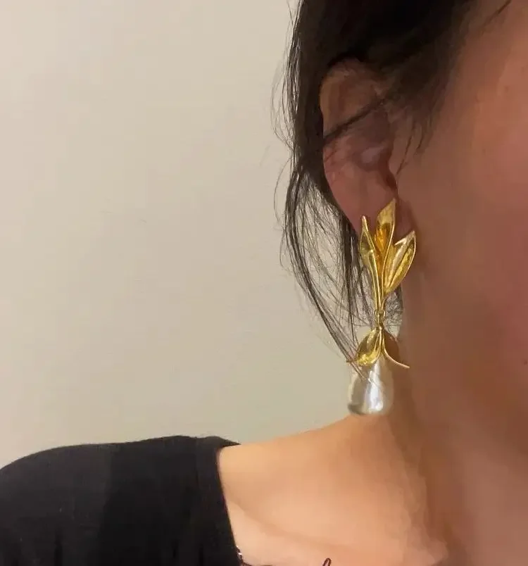 Женские серьги-клипсы в стиле ретро