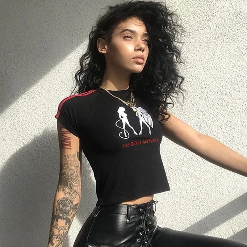 

Женская футболка с коротким рукавом, с буквенным принтом