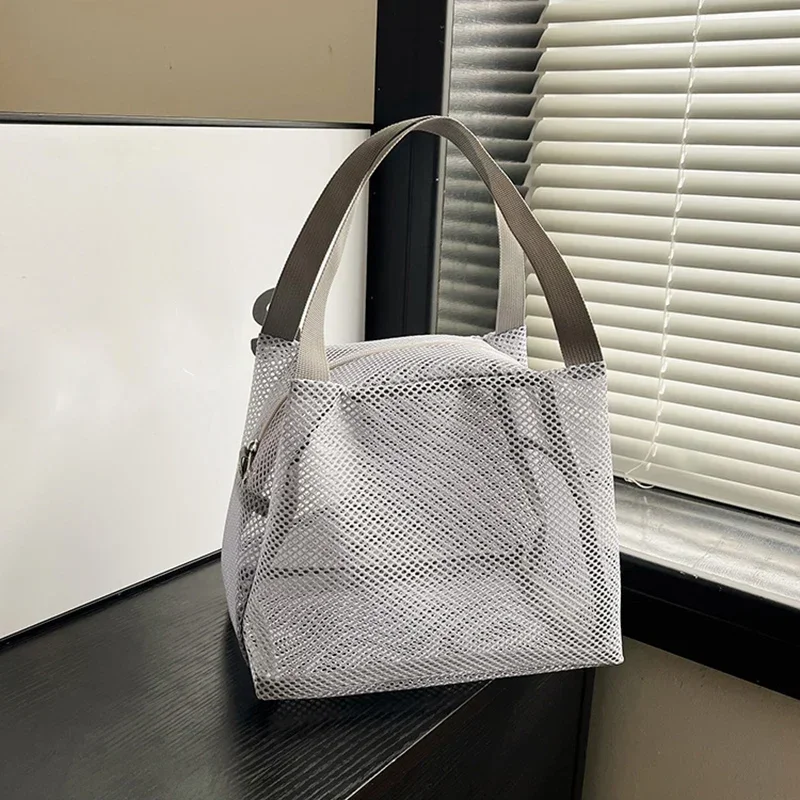 

Большая косметичка eTya