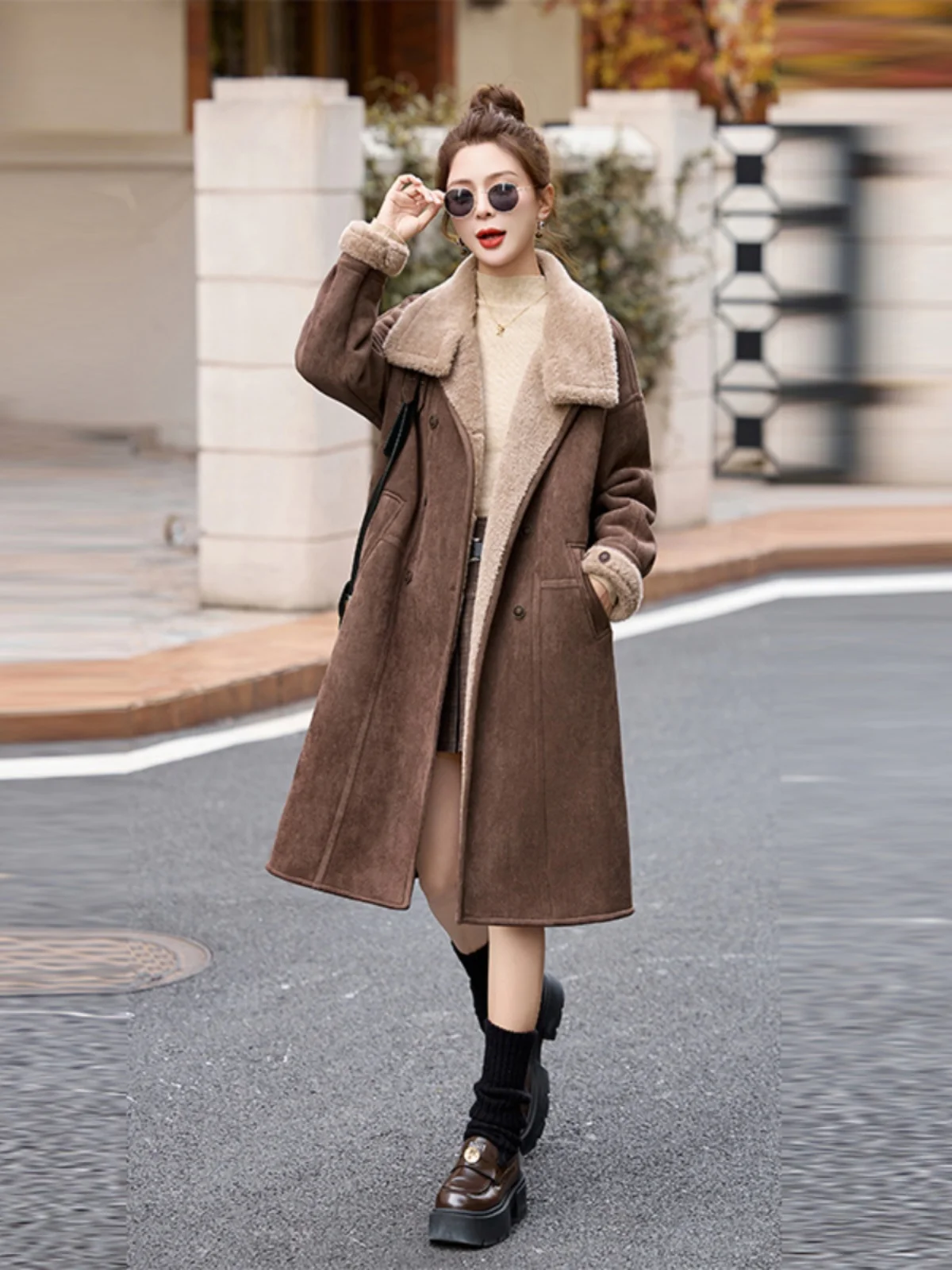 Замшевое пальто цвета хаки женская длинная мотоциклетная одежда новинка зимы 2024