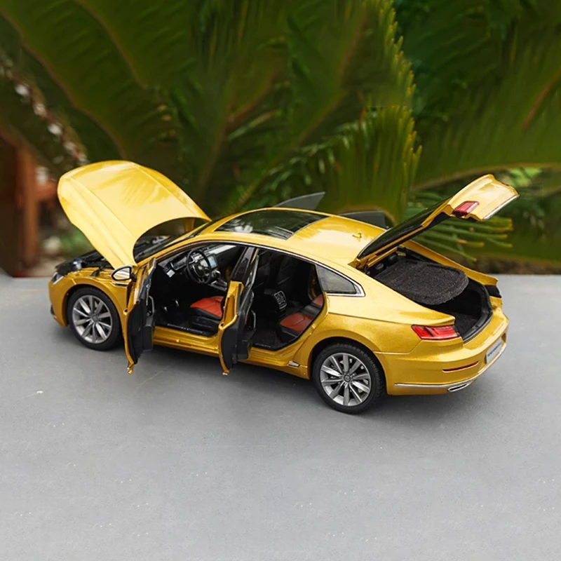 Diecast w skali 1:18 oryginalna nowa generacja CC 2018 aluminiowy model samochodu gotowy produkt zabawka symulacyjna statyczny kolekcjonerski prezent