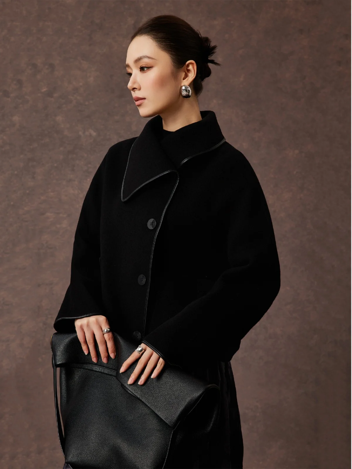 Black Design Irregular Collar 2024 New Wool Outerwear Small High-Grade Short Woolen Jacket