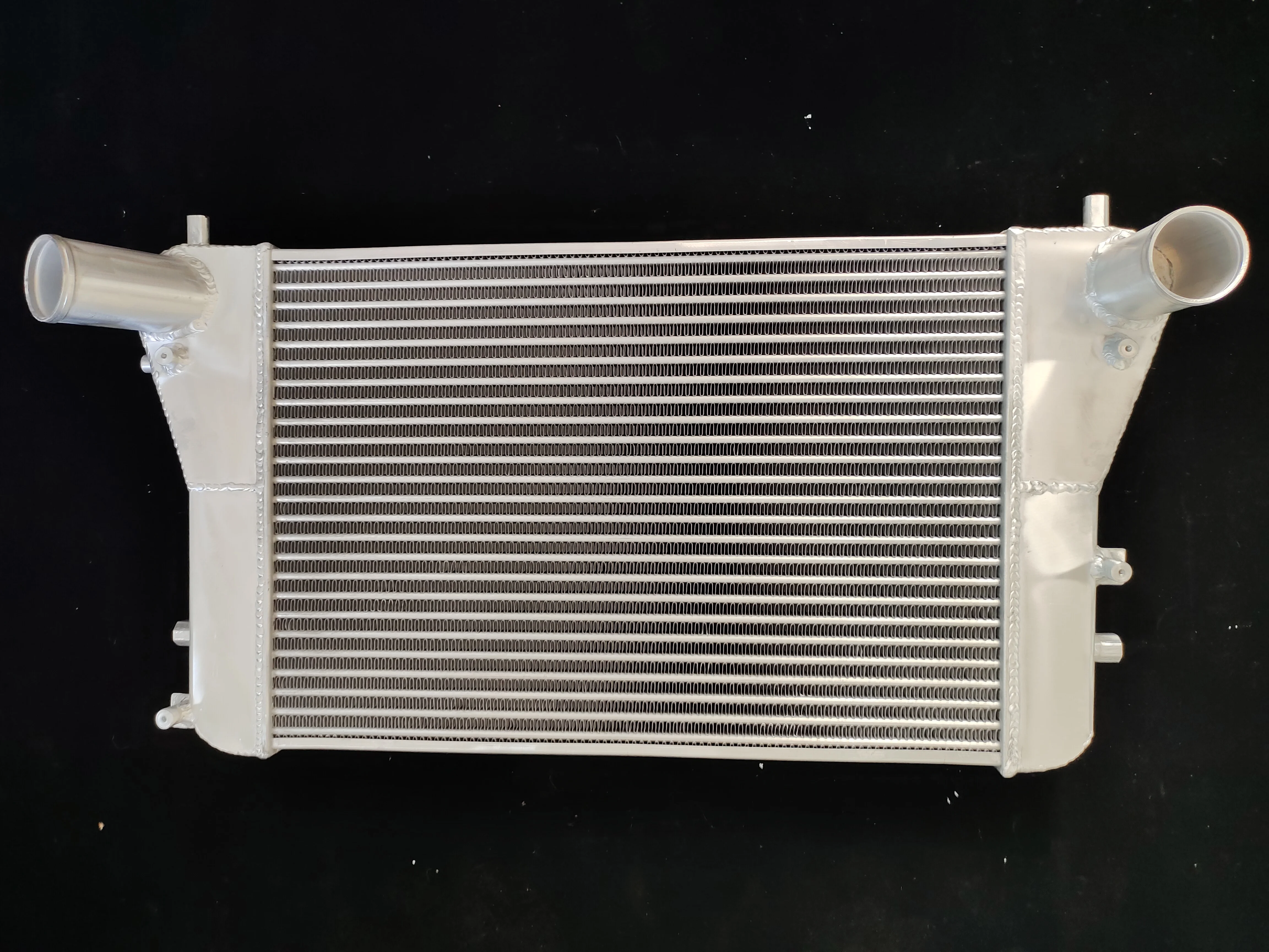 

Aluminum Intercooler For 2006-2013 Audi A3 2008-2009 TT 2009-2010 TT Quattro VW 2007-2013 Eos 2008-2013 GTI 2006-2010 Jetta