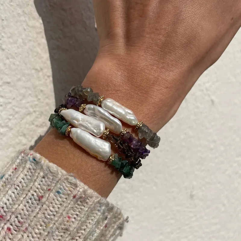 

Fine Fashion Jewelry: Real Pearl And Irregular Nature Stone Strand Bracelette Chain, Free Spirit Hand Chain Charm, Vintage Style