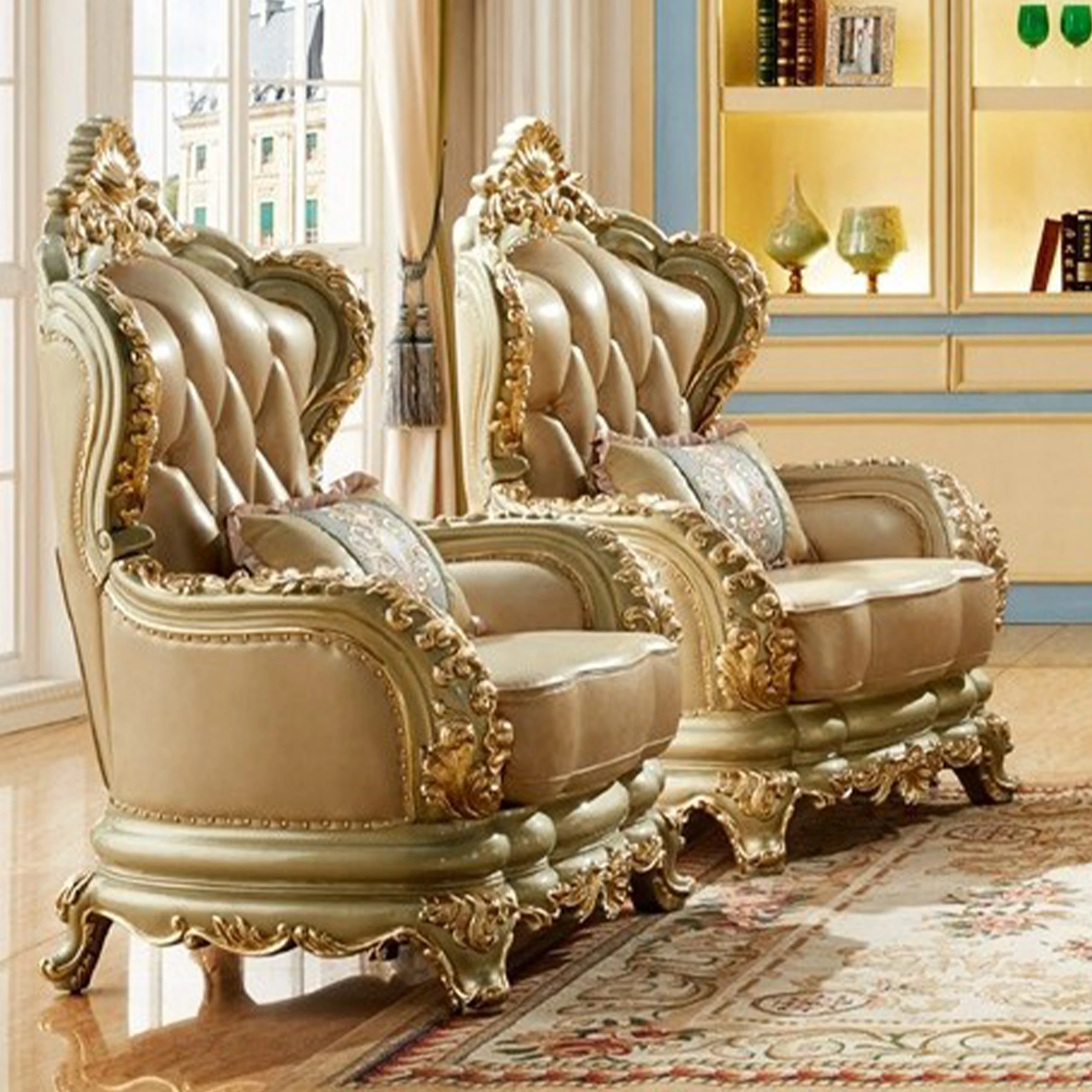 Фото @ #   Европейский элитный комплект мебели для гостиной: диваны Royal Classic с резным каркасом из массива дерева и обивкой из натуральной кожи, 1, 2 и 4-местные. №4