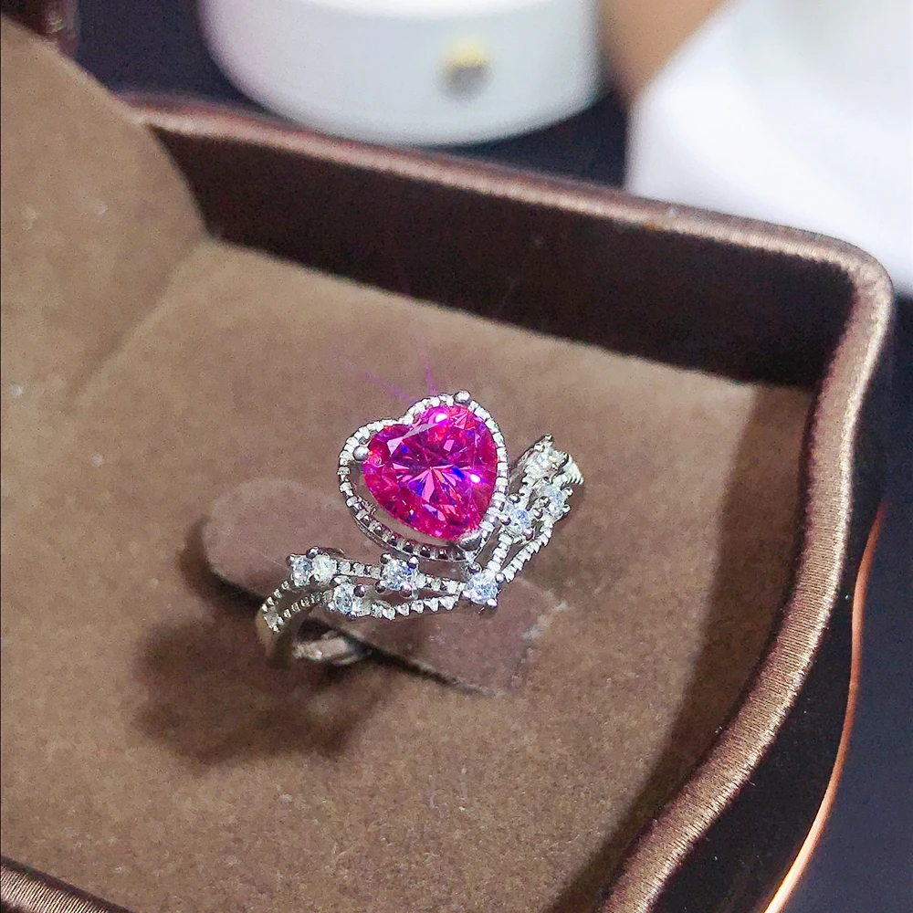 Pink moissanite  Personality design  New ring, 925 Sterling silver, beautiful color, sparkling, 1 carat  Diamond D VVS1
