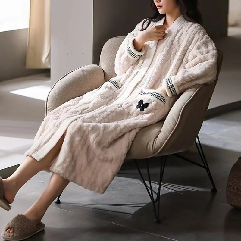 Women's Pajamas Winter Thickened Flannel Sweet Lovely Pajamas Increase The Comfort Of Loose-Fitting Warm Women's Pajamas