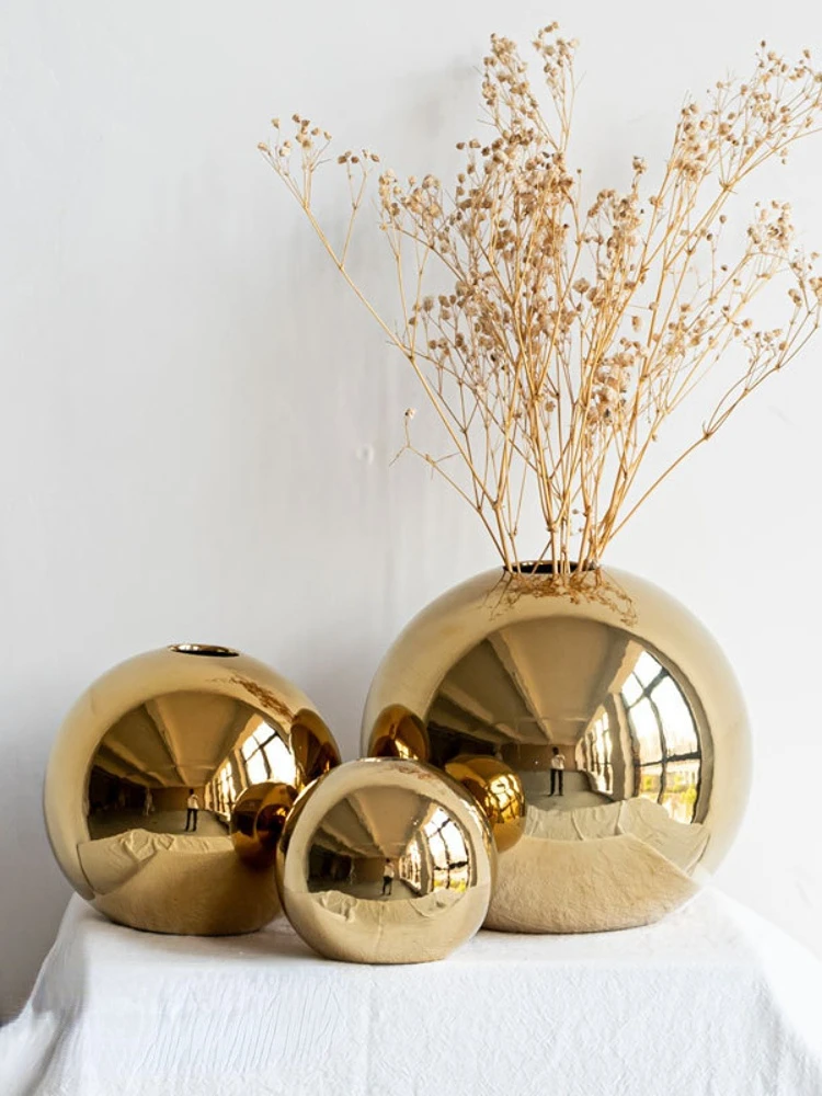 

Gold ceramic vase home decoration round ball flower arrangement accessories vase wedding decoration gold vase aesthetic vases