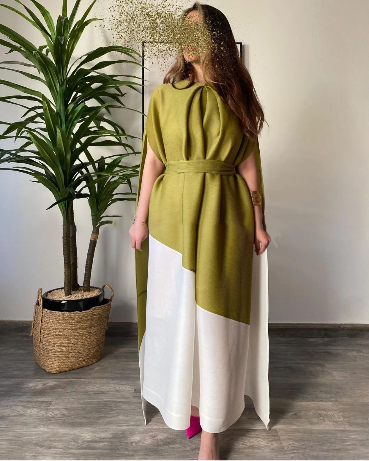 

Clothes Women 2022 Summer Original Pleated Maxi Long Dress Korean Fashion Luxury Brand White Sashes Loose Aesthetic Midi Dress