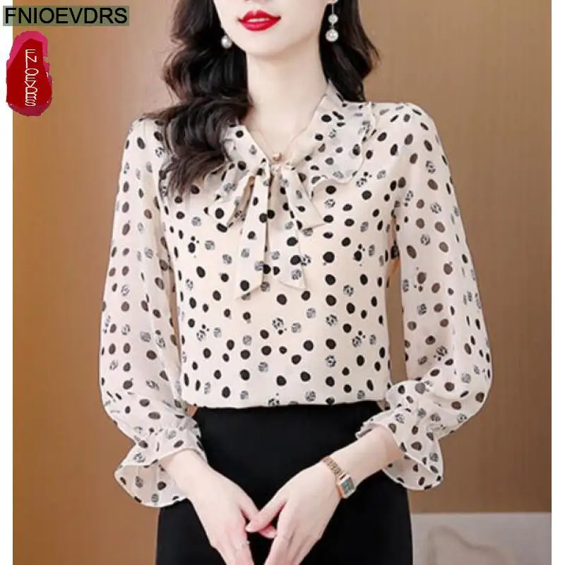 Блузка Женская Офисная на пуговицах с цветочным принтом