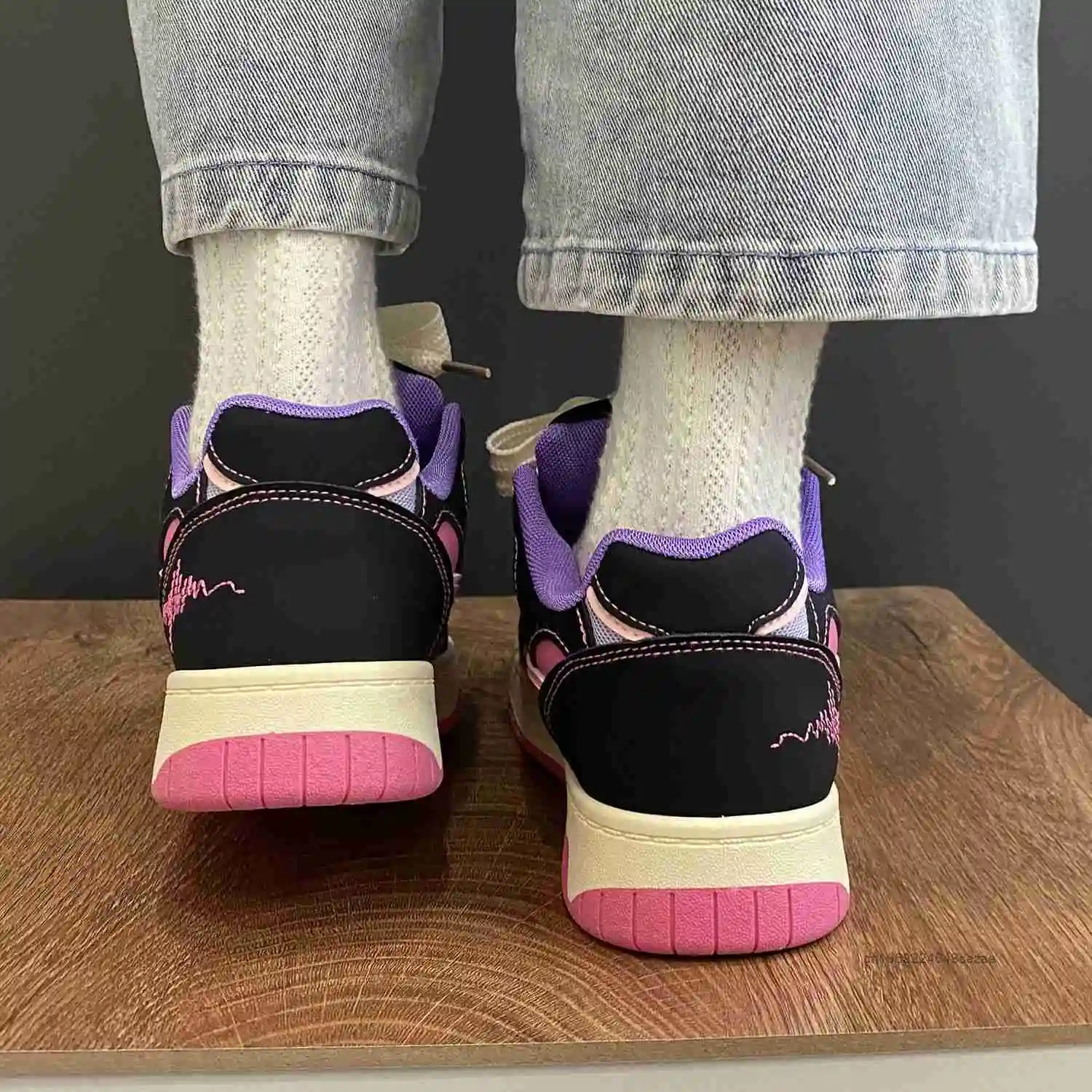 Sanrio Hello Kitty Kawaii Dopamine Bread Shoes Women New Autumn Thick Soled Fashion Board Korean Style Casual Trend